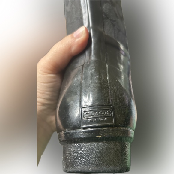 EUC Coach Pearl Rain Boots - Picture 9 of 10